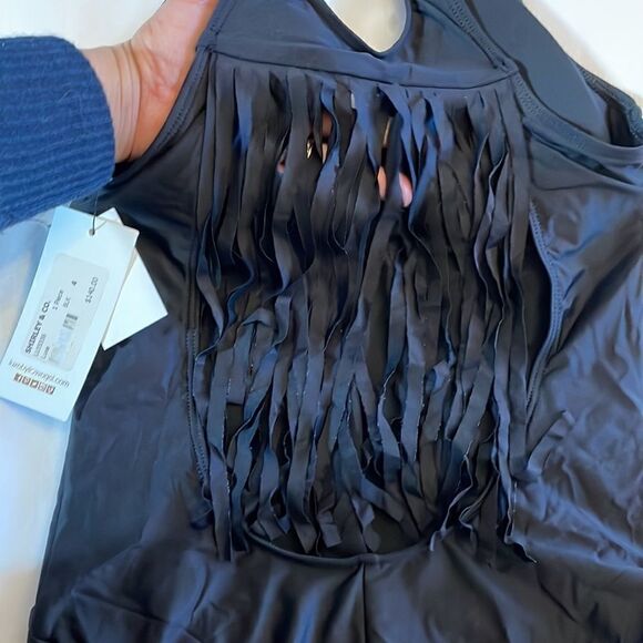 LISA VOGEL BLACK ONE PIECE NO UNDERWIRE BATHING SUIT. FRINGES ON BACK, … - Picture 2 of 7